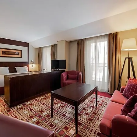 Do Canal Hotel 4*