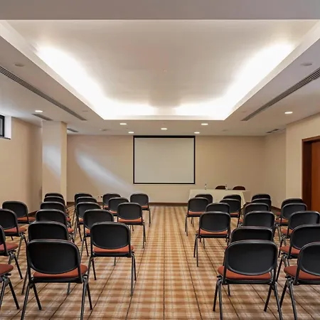 Do Canal Hotel 4*